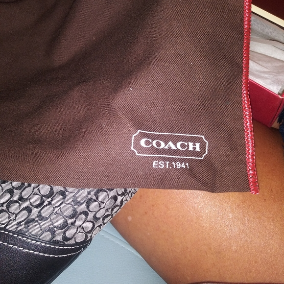 Brand new Coach crossbody purse - Picture 5 of 9